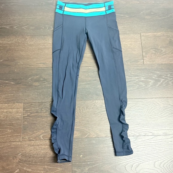 Lululemon Athleisure Yoga Pilates Ruched Leg Leggings Stretch Pull On Women's - Picture 1 of 9